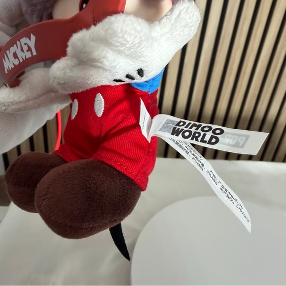 🏰 WOW 🤩 Dimoo World × Disney Vinyl Plush Keychain 💜 RARE "Secret Mickey TV Show" - Picture 4 of 10